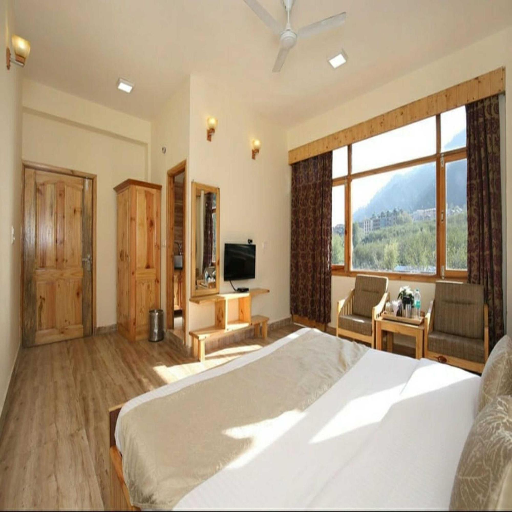 Hotel Jamla Inn Manāli Buitenkant foto