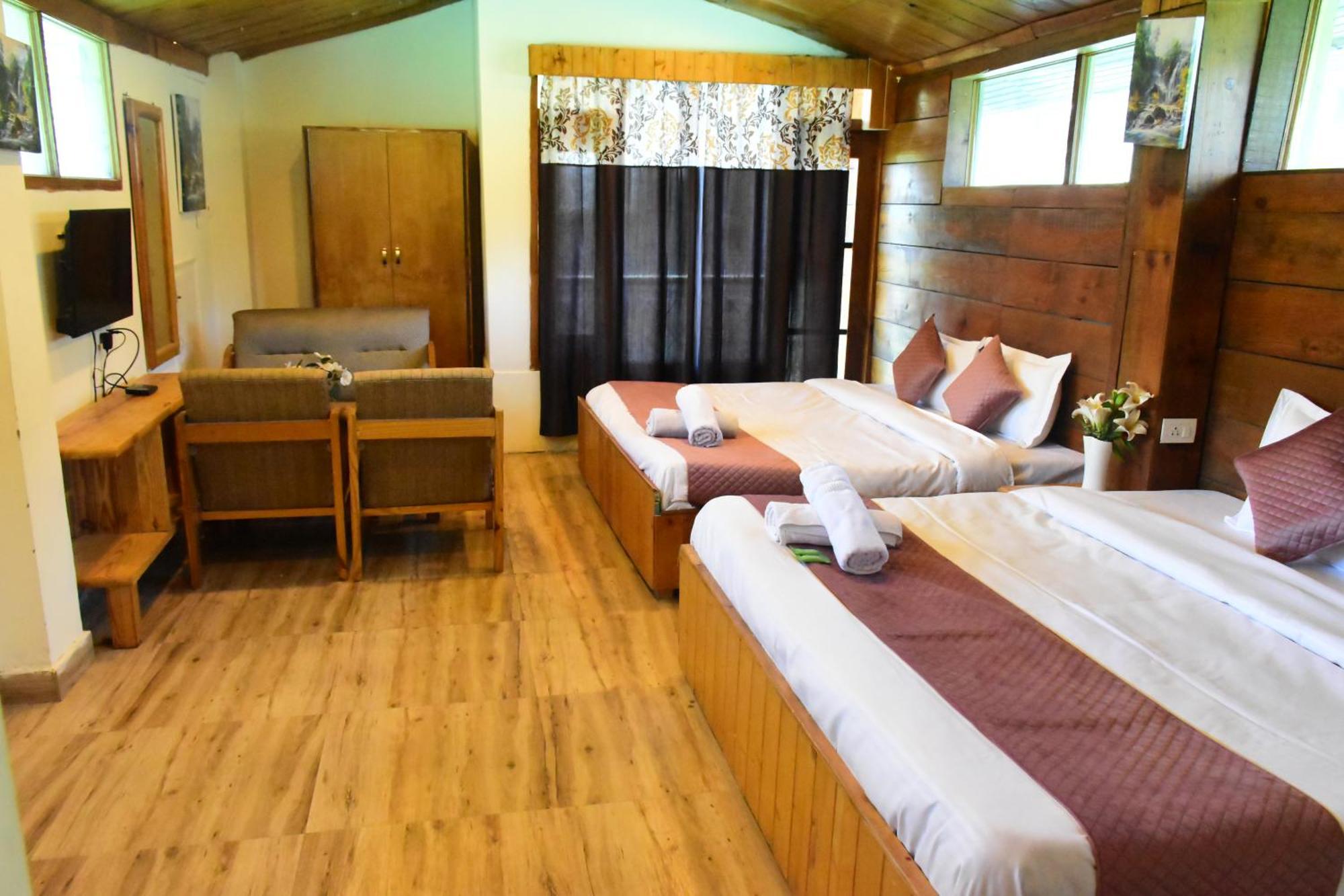 Hotel Jamla Inn Manāli Buitenkant foto