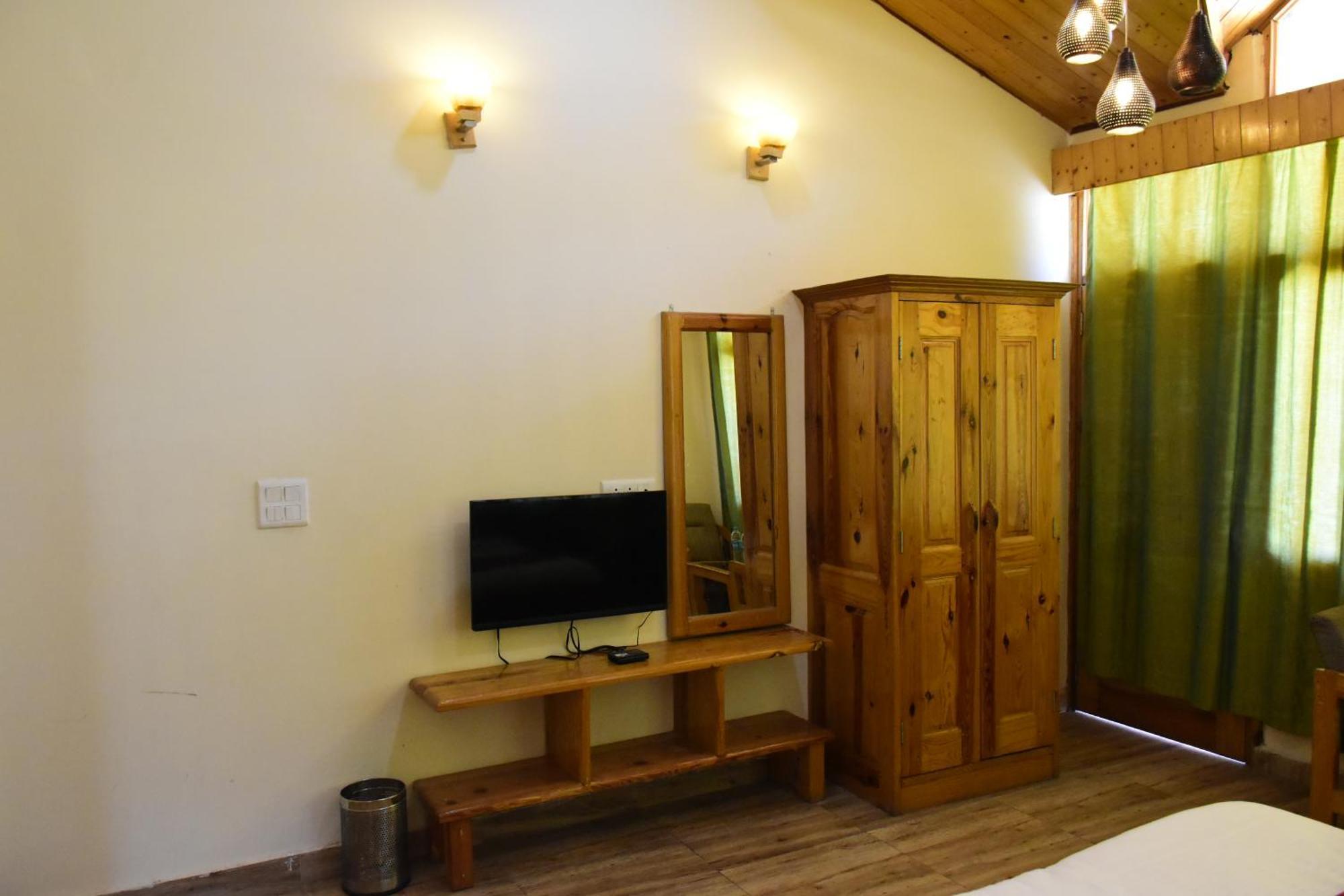 Hotel Jamla Inn Manāli Buitenkant foto