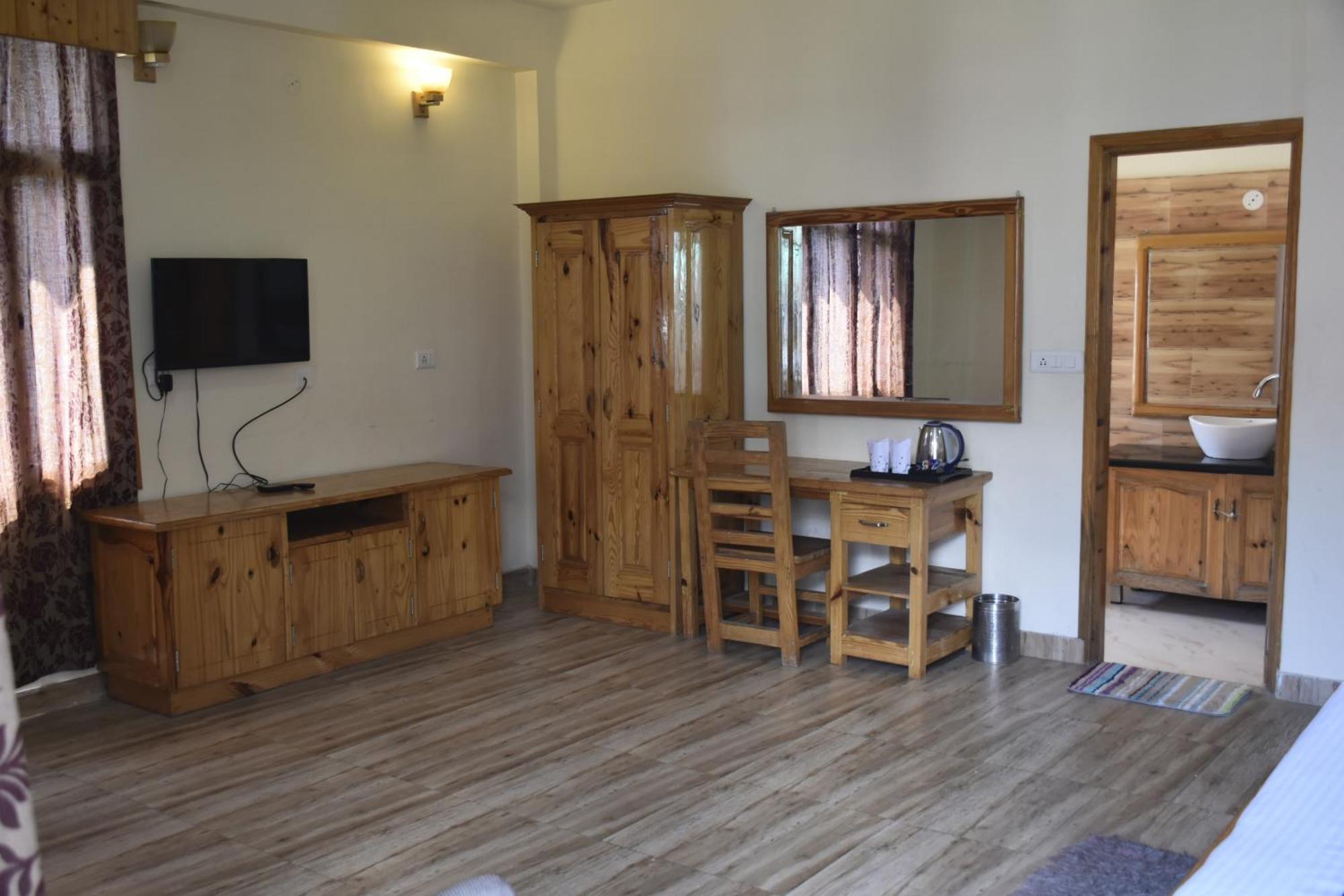 Hotel Jamla Inn Manāli Buitenkant foto